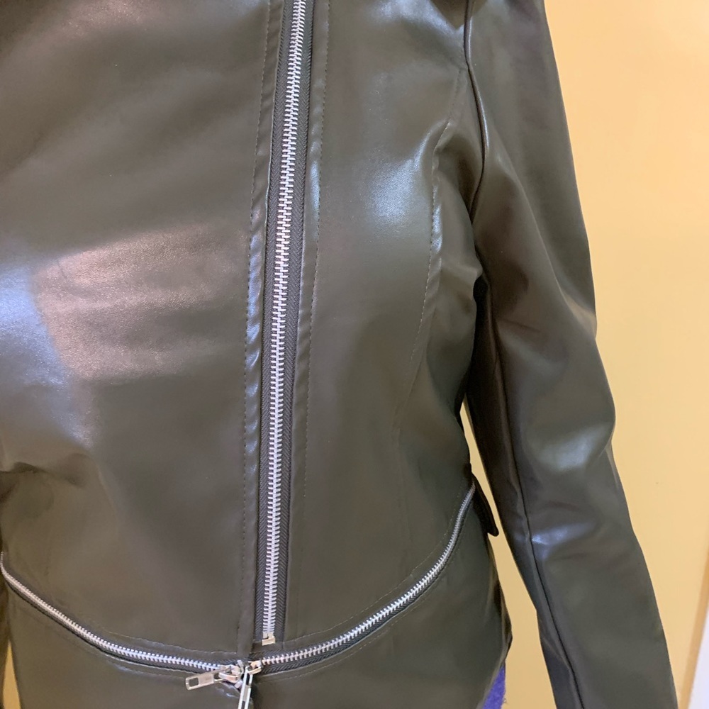 New Light Fashion Motorcycle jacket in green  NWOT - Picture 3 of 17